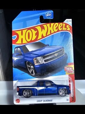 Hot Wheels Chevy Silverado
